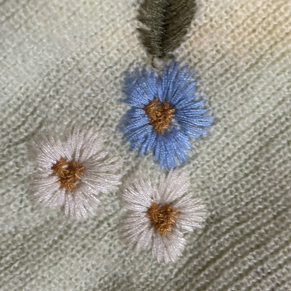 Zara Green Knit Embroidered Cropped Turtleneck Sweater - Picture 4 of 6